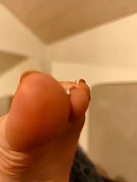 Teafeet's cam snapshot