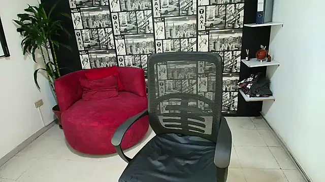 Agata-Moon live sex cam