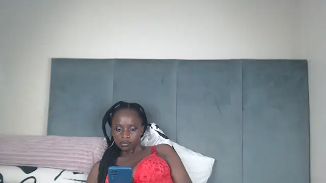 Jah-Queen's cam snapshot