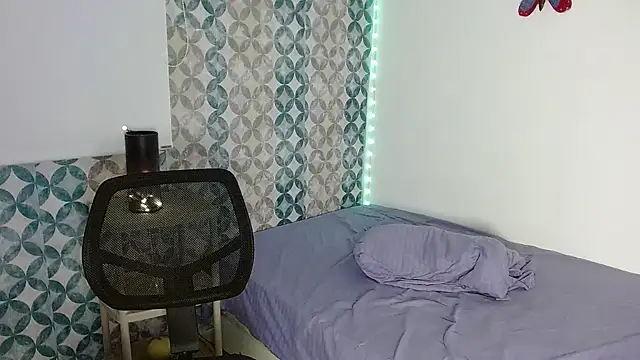 Emilybateee's cam snapshot