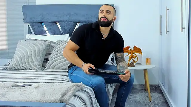 Zack_Froone's cam snapshot