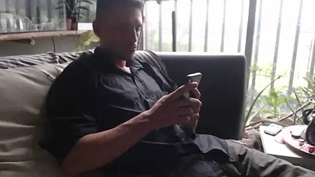 roystonee01's cam snapshot