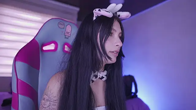 Rebecah_1's cam snapshot