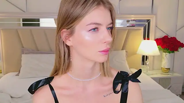 MeganMour live sex cam