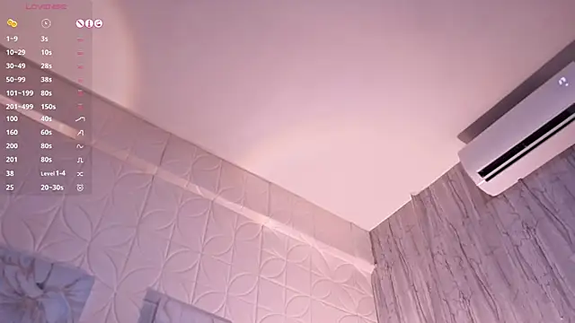 JUANDIAMONDS98 live sex cam