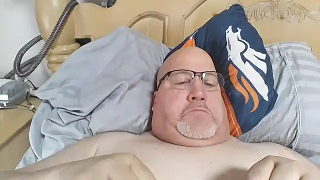 Bigbear0563 live sex cam