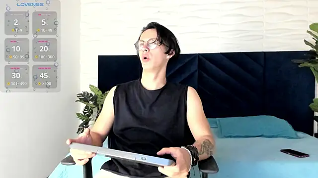 Brandon_starkk live sex cam