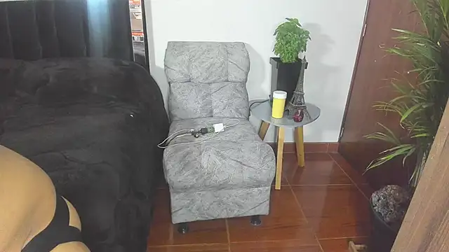 King_bear_25 live sex cam