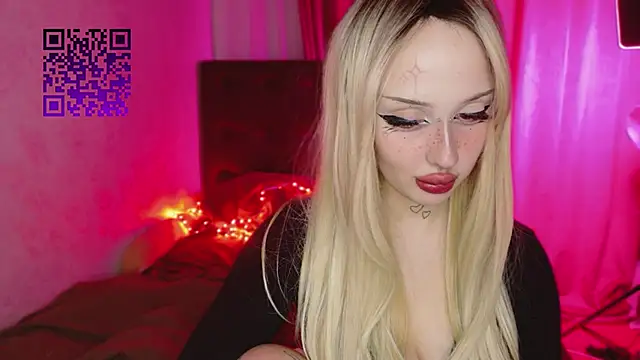 Lolykari's cam snapshot