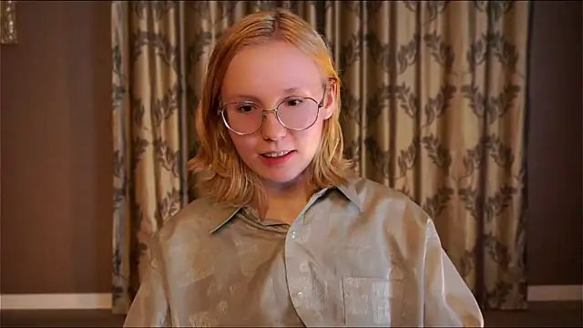 LaurindaIara's cam snapshot