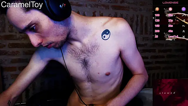 CaramelToy live sex cam