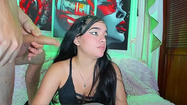 Play_with_belly's cam snapshot