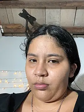 moncerrat_luna live sex cam