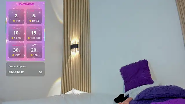 LaylaEmber's cam snapshot