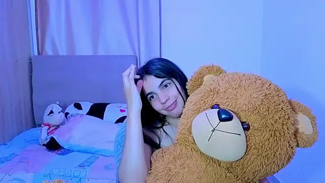 _elenna's cam snapshot