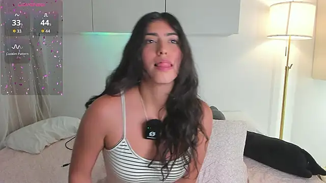 Gaby_zahir_'s cam snapshot