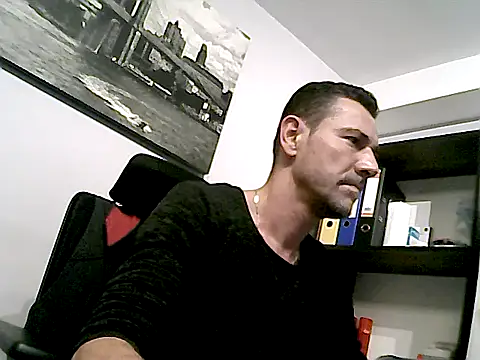 mastercharisma35's cam snapshot