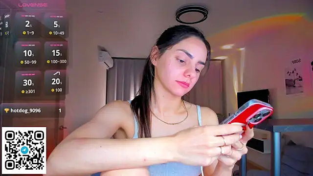 EmiliaZen's cam snapshot