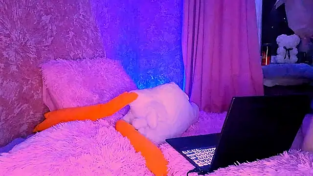 BitterPeach's cam snapshot