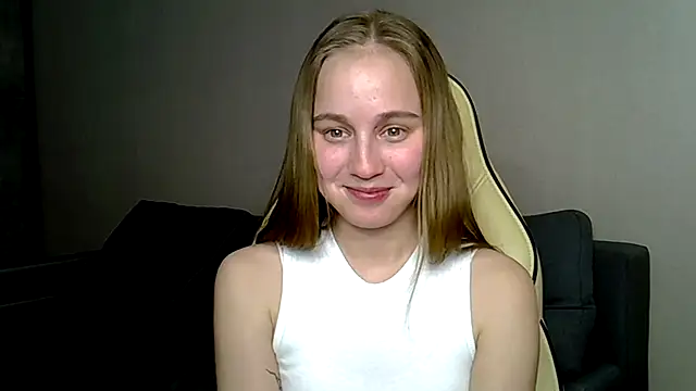 christimontero's cam snapshot