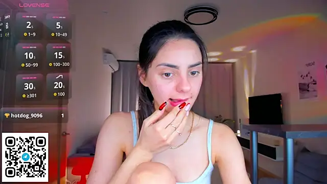 EmiliaZen's cam snapshot