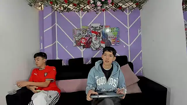 heyy_noah11 live sex cam