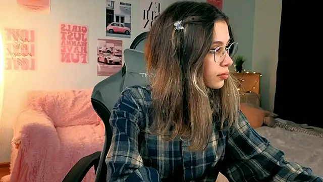 dinnerwithflowers's cam snapshot