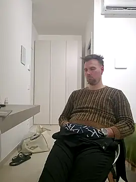 mrlyuis live sex cam