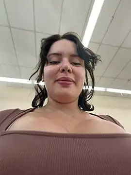 mangolini_parrocini live sex cam