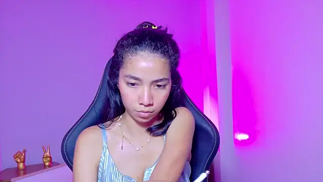 luna_roja25's cam snapshot