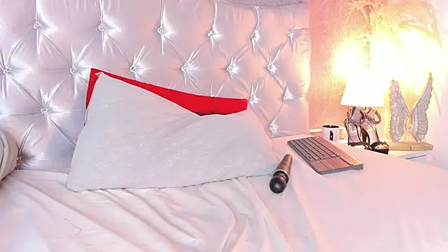 GABYTAYLOR_'s cam snapshot