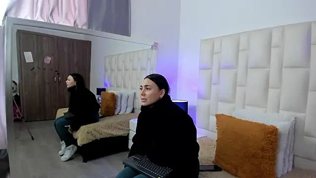 Ariana_rouse live sex cam