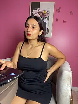 -BabyLuna's cam snapshot