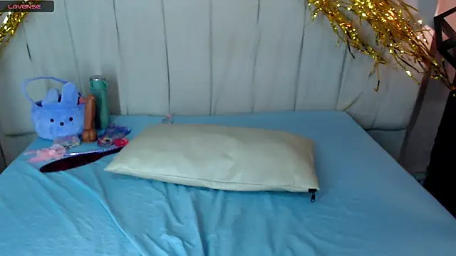 ChloeBernard's cam snapshot