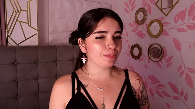 DaphneGlas live sex cam