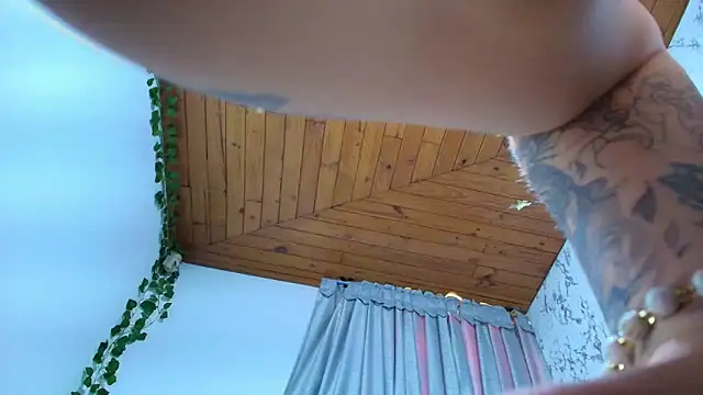 Eda_Bonne live sex cam