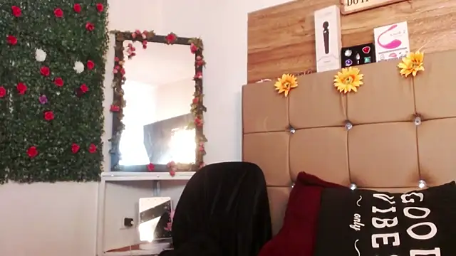 MIA__SPENCER's cam snapshot