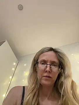 MollyStory's cam snapshot