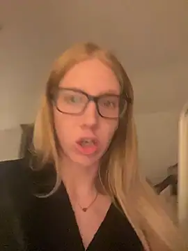 RosieLovexoxx's cam snapshot