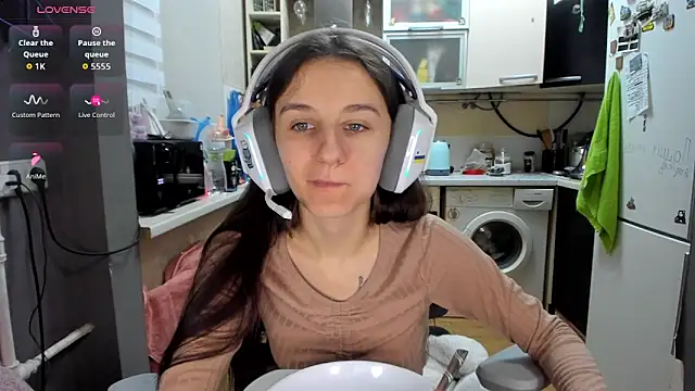 _Nika_Kik live sex cam