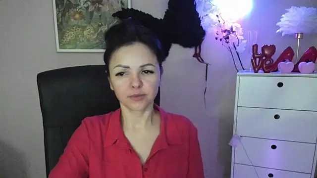 Mollybloom40 live sex cam