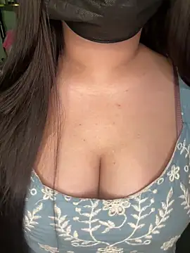 Praachiiii live sex cam