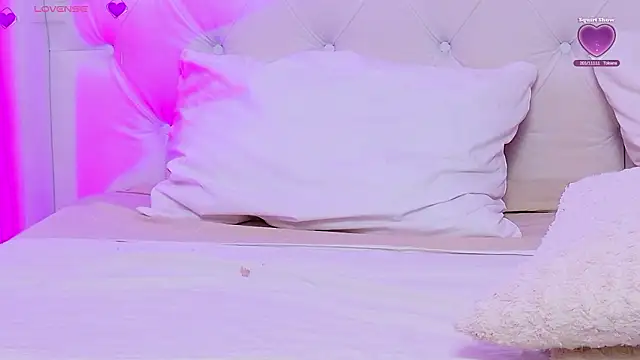 AriannaSins live sex cam