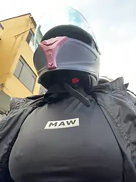 AlannaEvons live sex cam