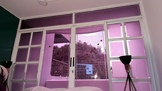 Beella1_ live sex cam