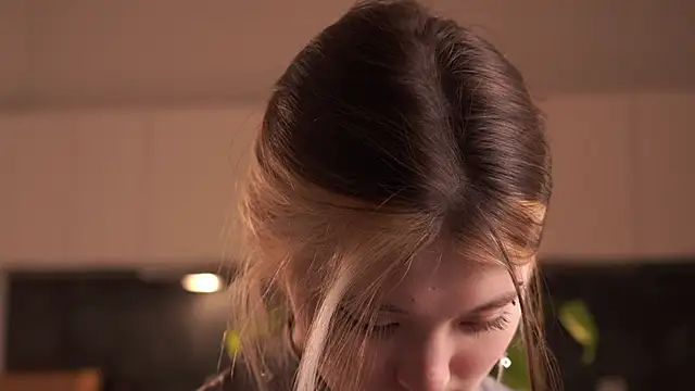 EleniRoeber live sex cam