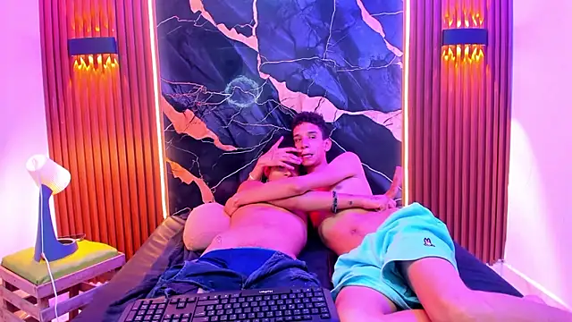 Lucky_boys__X live sex cam