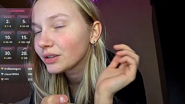 KarinRobertson live sex cam