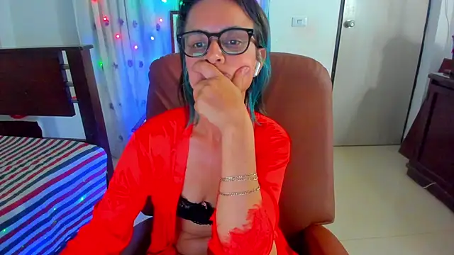 BrianaGarner live sex cam