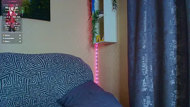 Erinn_Sky's cam snapshot